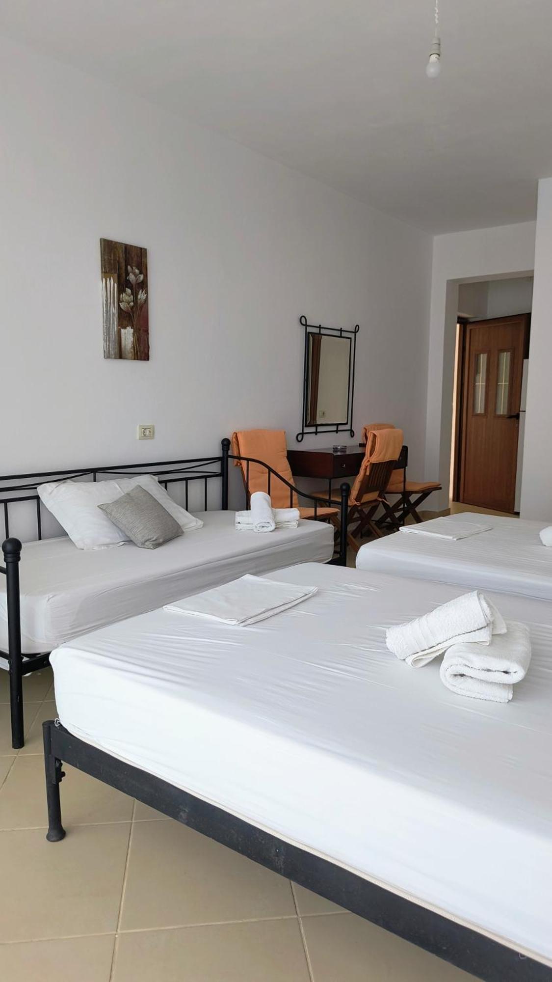 Polyxeni Apartments & Rooms Qeparo Kültér fotó
